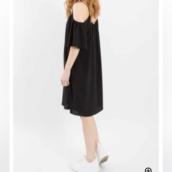 Black short cold shoulder A line dress - Picture 2 of 5